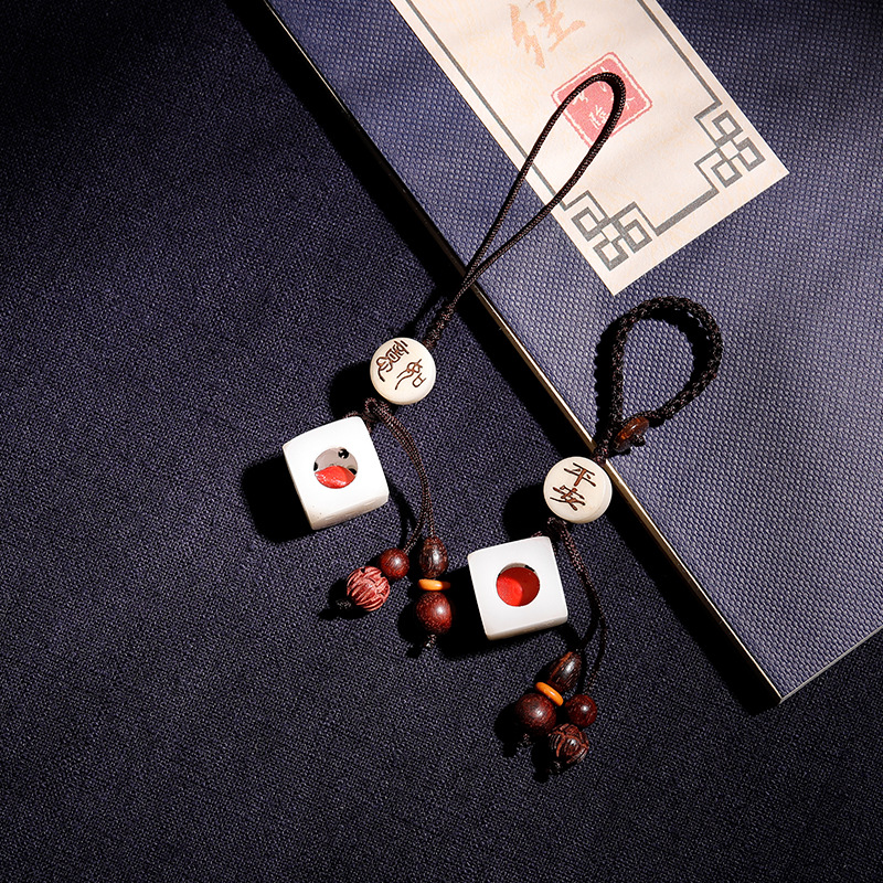 玲珑骰子安红豆入骨相思豆情侣七夕生日礼物风钥匙扣手机挂链