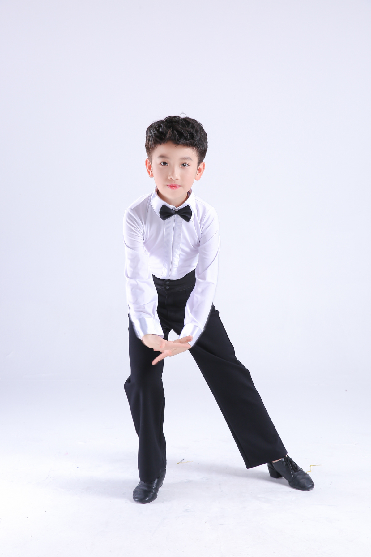 男童拉丁舞蹈演出服儿童标准考级服专业比赛服男孩拉丁表演服练功