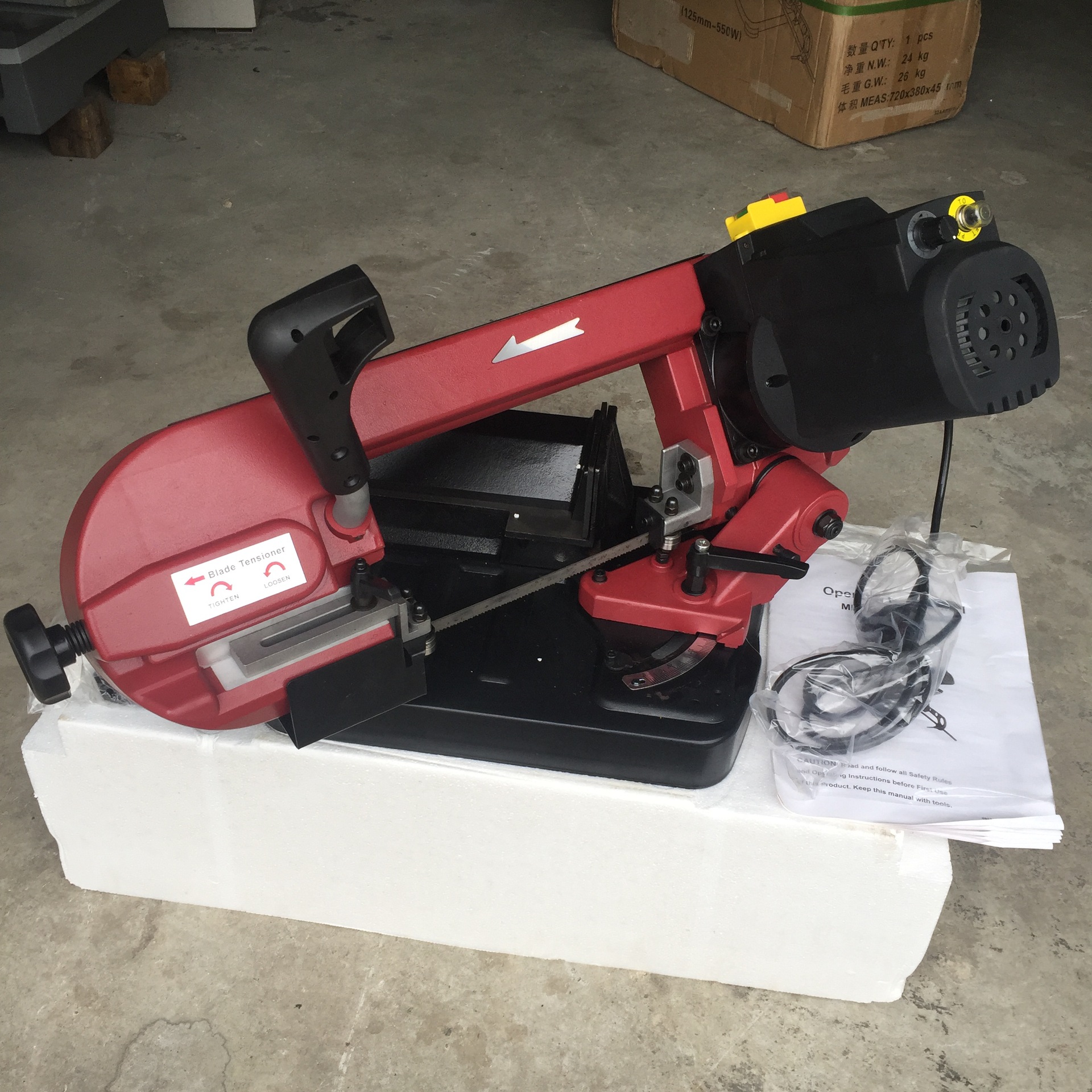 微型金属带锯床dj-3110本机自重轻适用于锯切各种小规格金属材料