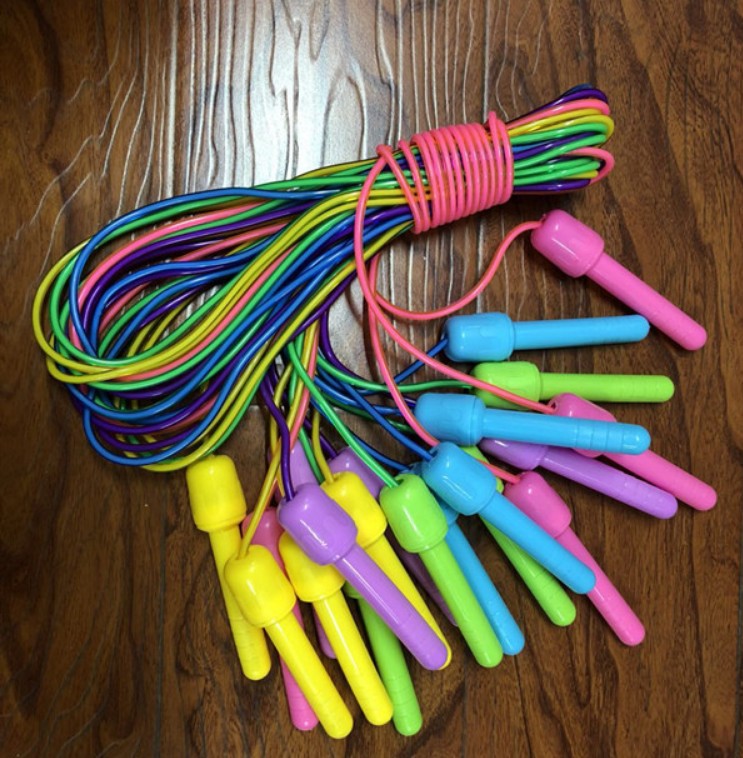 彩色跳绳实心绳多色软塑料跳绳可调节长短单人跳绳糖果色