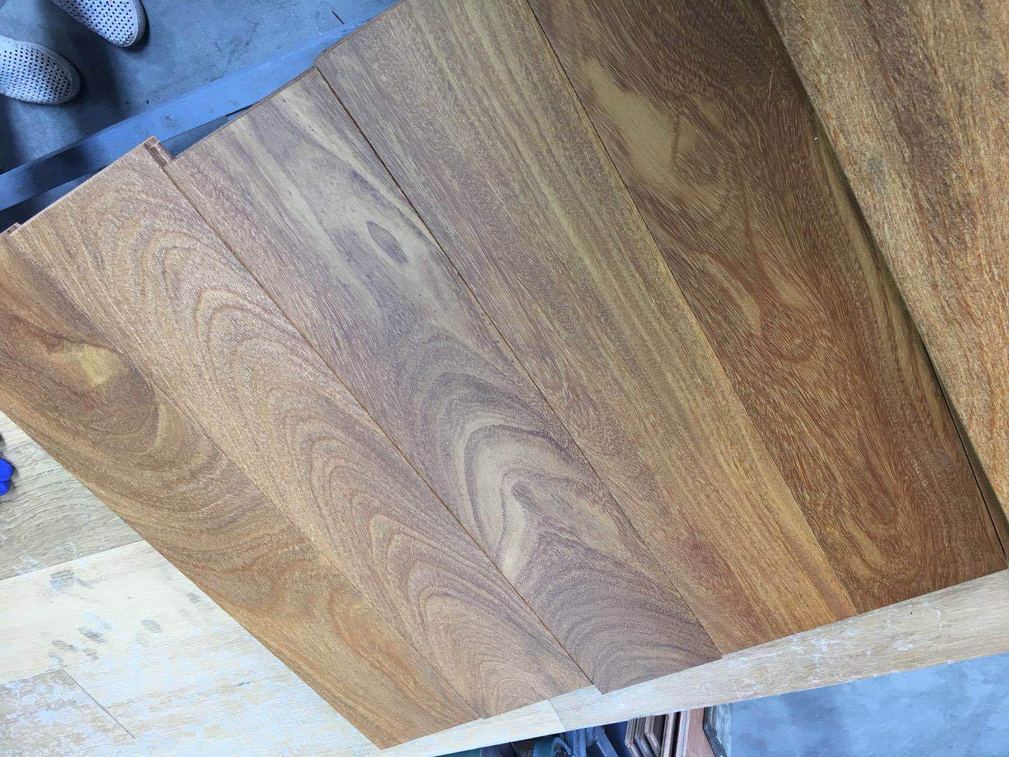 厂家直销 二翅豆 实木地板 硬檀木 家装热销 原木植物油本色