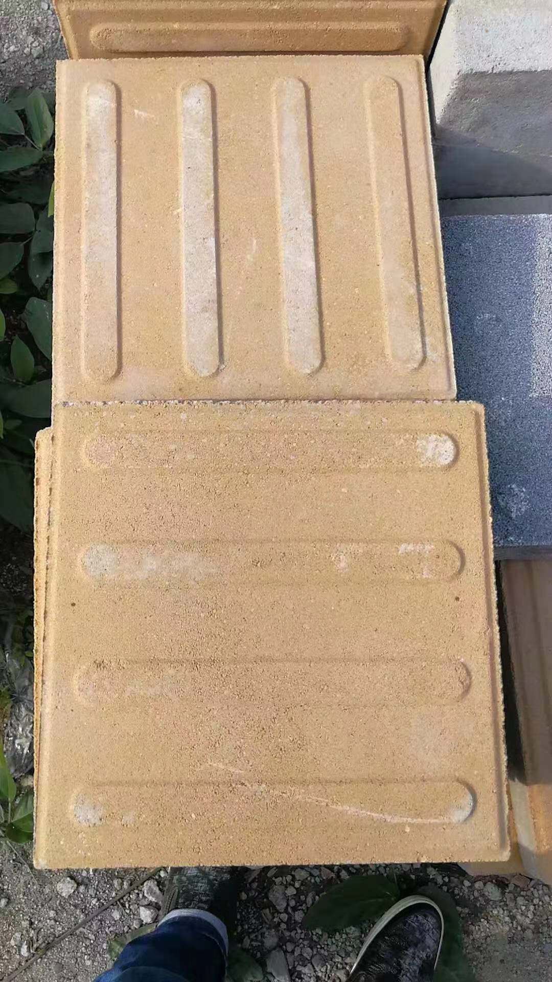 厂家直销 陶土盲道砖方块 烧结盲道砖 人行道砖 200*200*50方形块