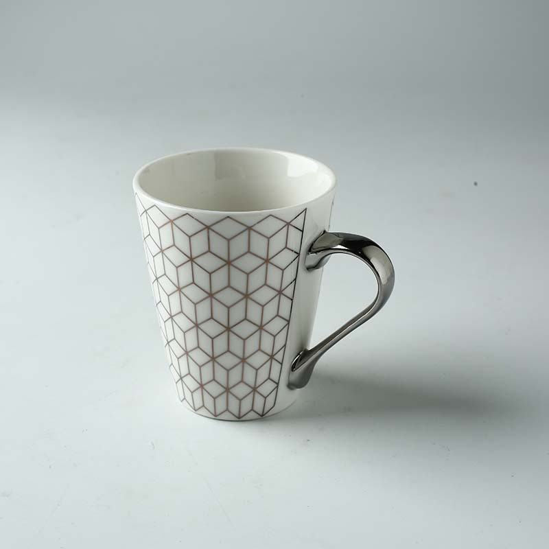 醴陵陶瓷锥形杯 新品创意镀金陶瓷杯 印花新骨瓷咖啡马克杯11oz杯