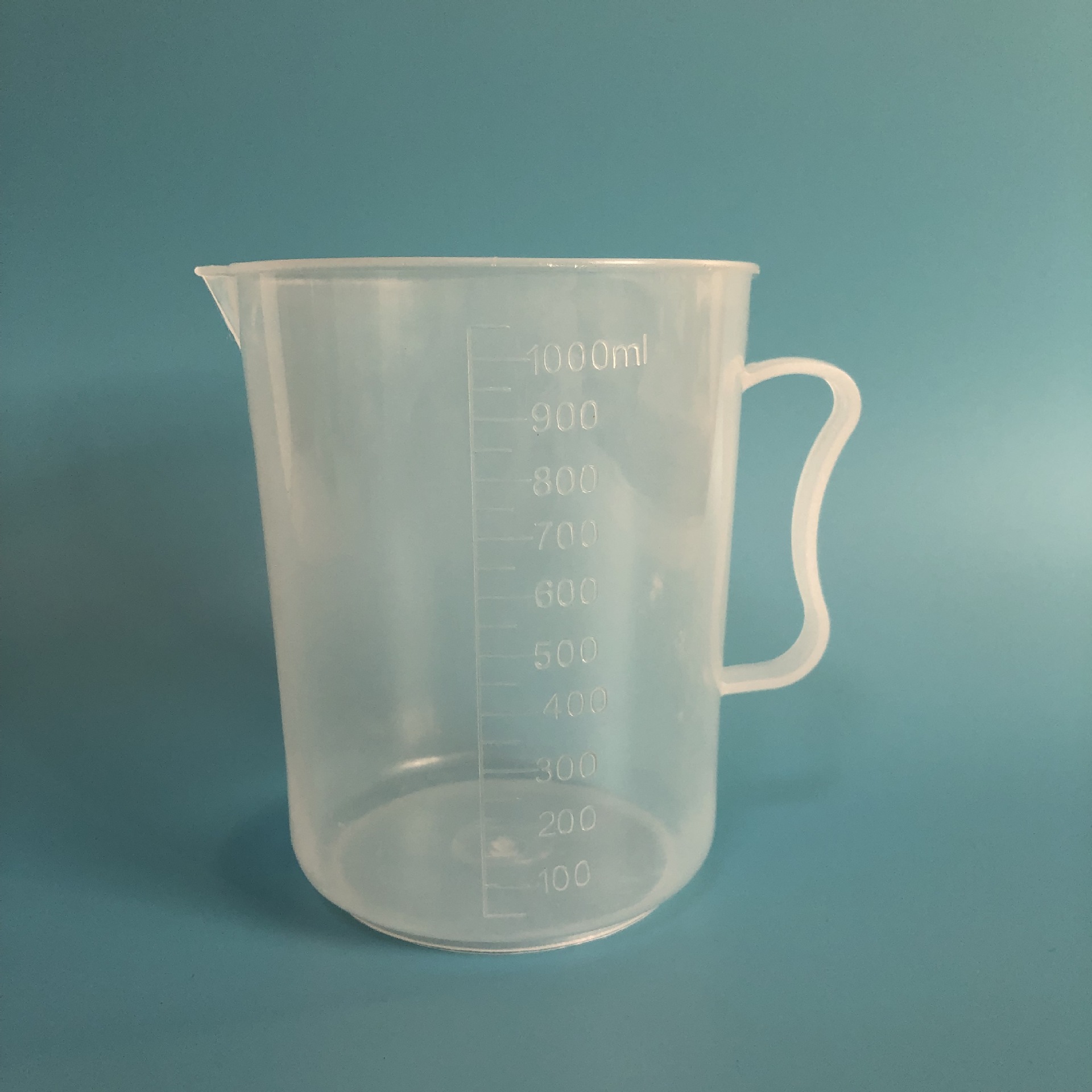 【厂家直销】量杯化玻教学科研实验室1000ml塑料量杯薄款 刻度杯