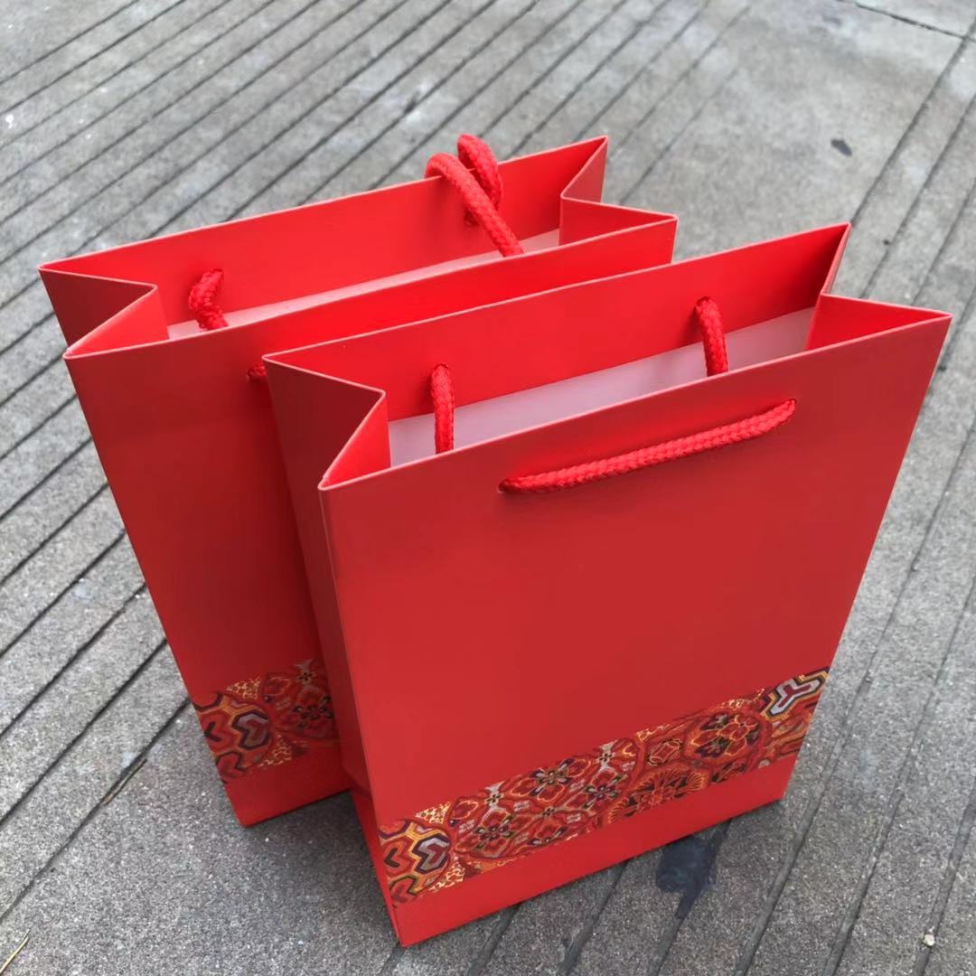 创意中国风红色礼品纸袋新年喜庆手提袋回礼袋送礼包装袋现货批发