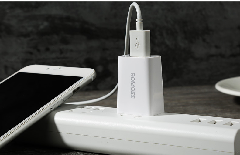 romoss罗马仕充电器3c认证电源适配器双usb口2.1a通用手机充电头