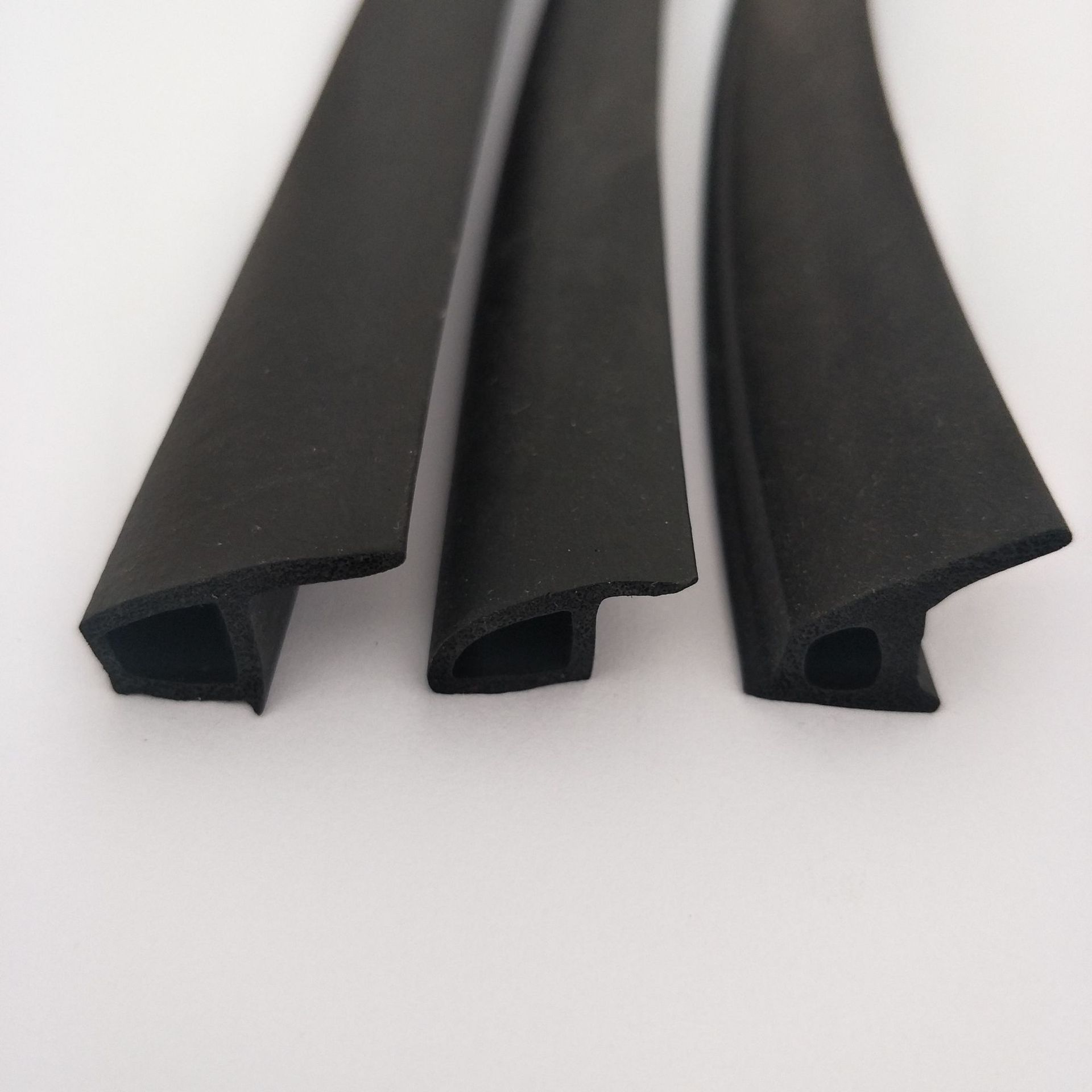 汽车三元乙丙橡胶密封条3m自粘背胶 防尘 防撞 隔音 密封厂家直销