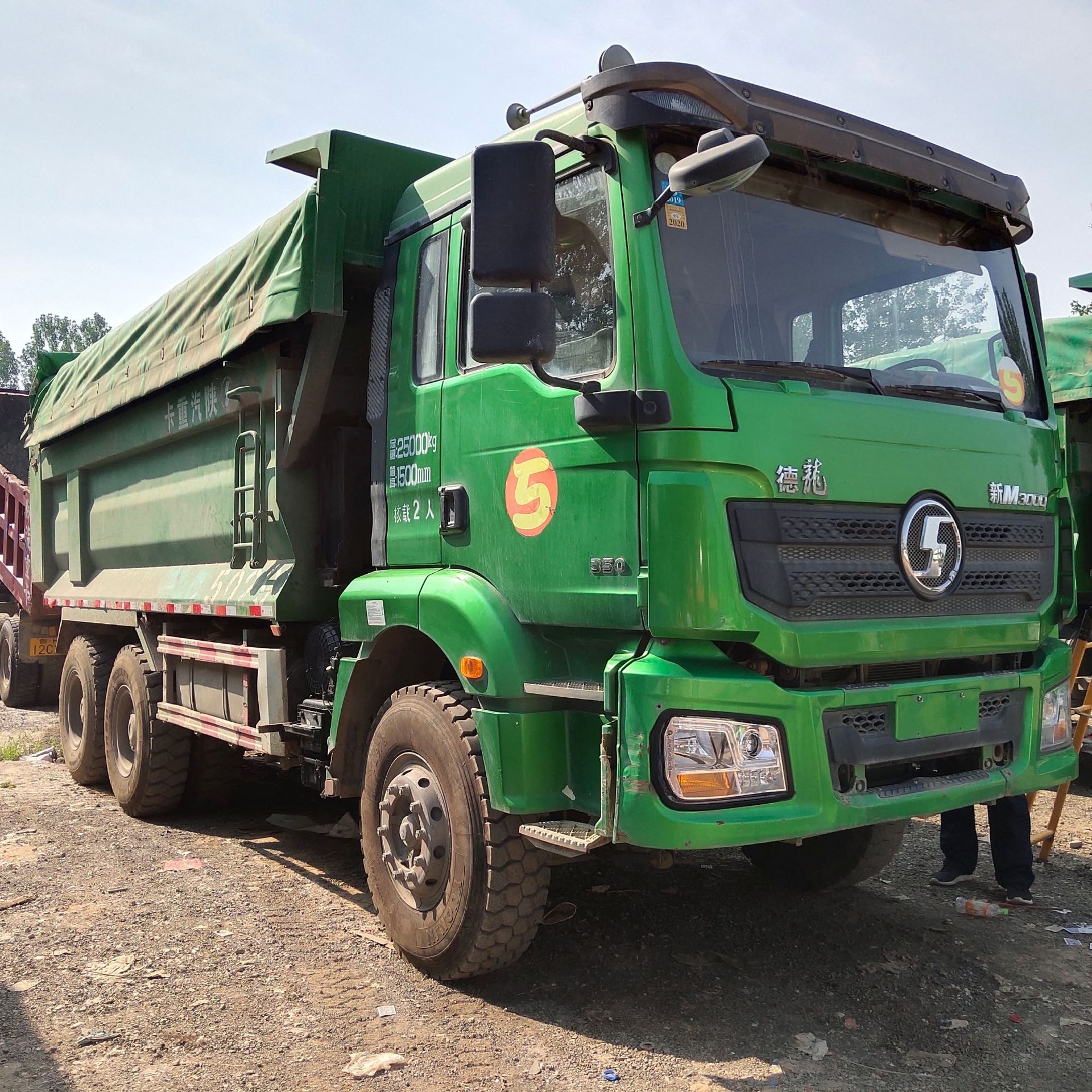 工程后八轮自卸车 全厢式货车 二手渣土车 德龙375潍柴土方车