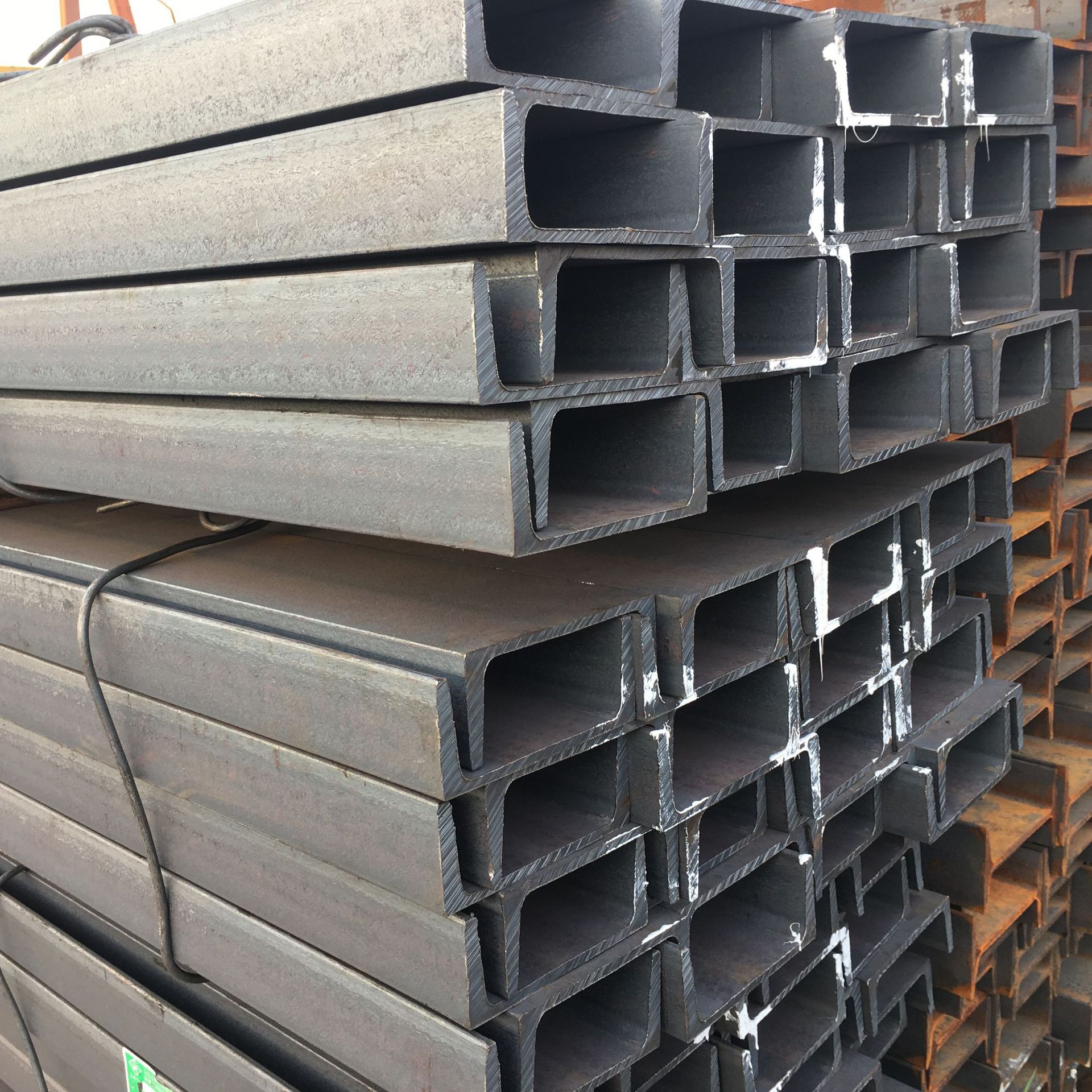 山东冷弯热轧高品质槽钢