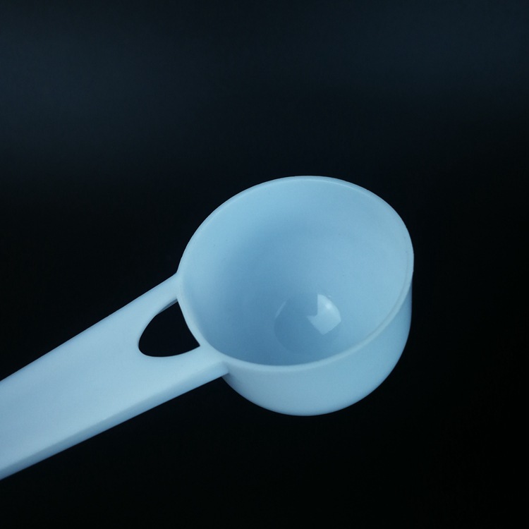 厂家直销5克塑料小勺5g一次性白色量勺平底勺粉剂勺刻度小勺定制