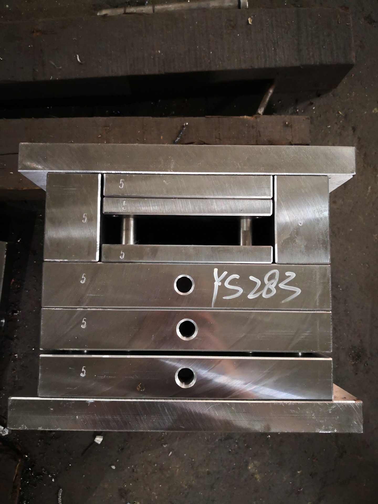 ci2025a50b60模胚模架龙记模胚按图加工塑胶模模胚加工厂家直销