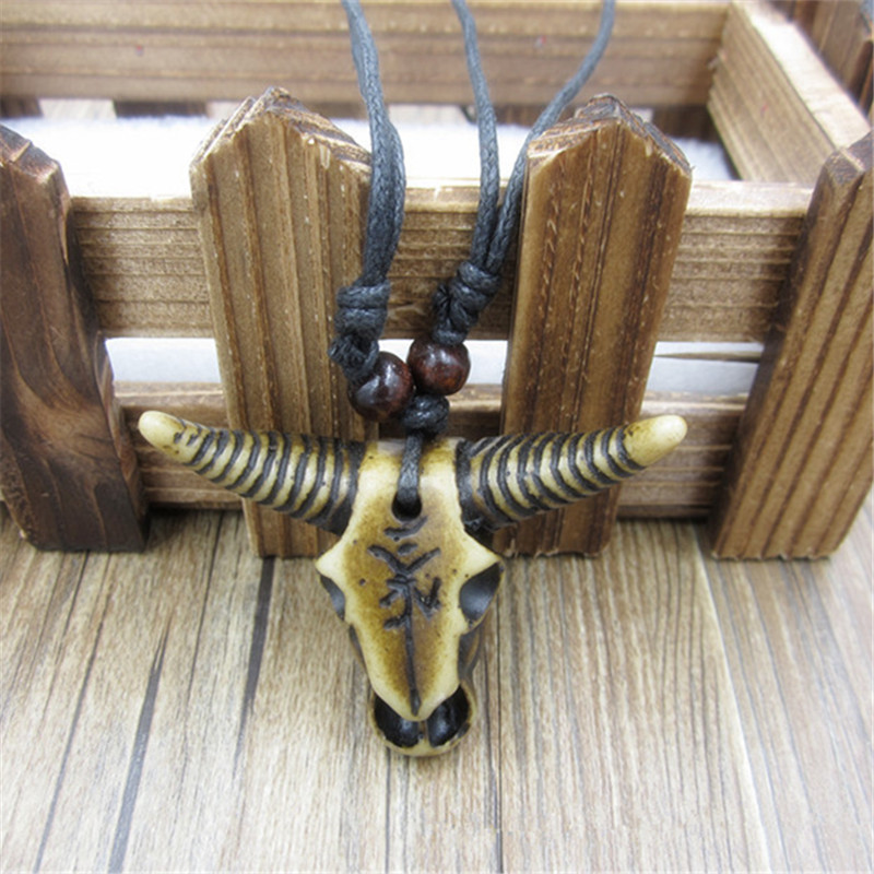 爆款仿牛骨项链黄牛头吊坠蜡绳编织项链xl11588