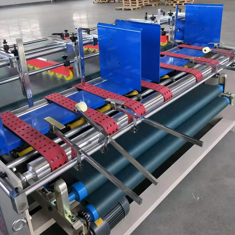 厂家直售纸箱粘箱机 半自动压合式糊盒机 纸箱设备 彩盒纸盒可用