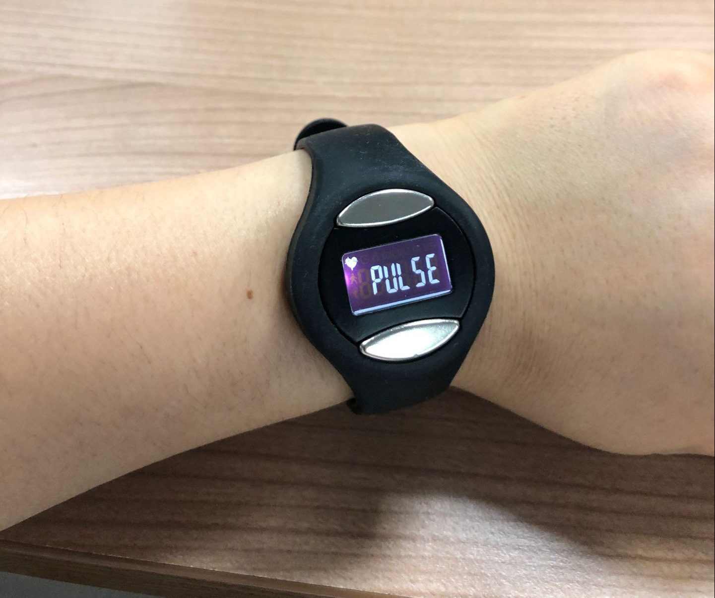 乐吉户外运动计步器时尚百搭心率手表卡路里手7秒智能计步表