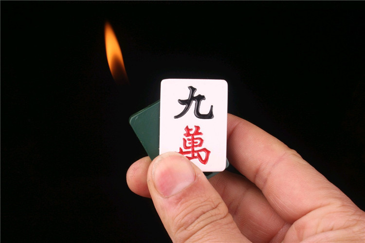 网红同款新奇特麻将高跟鞋平板鞋马桶吉他手雷创意网红打火机批发