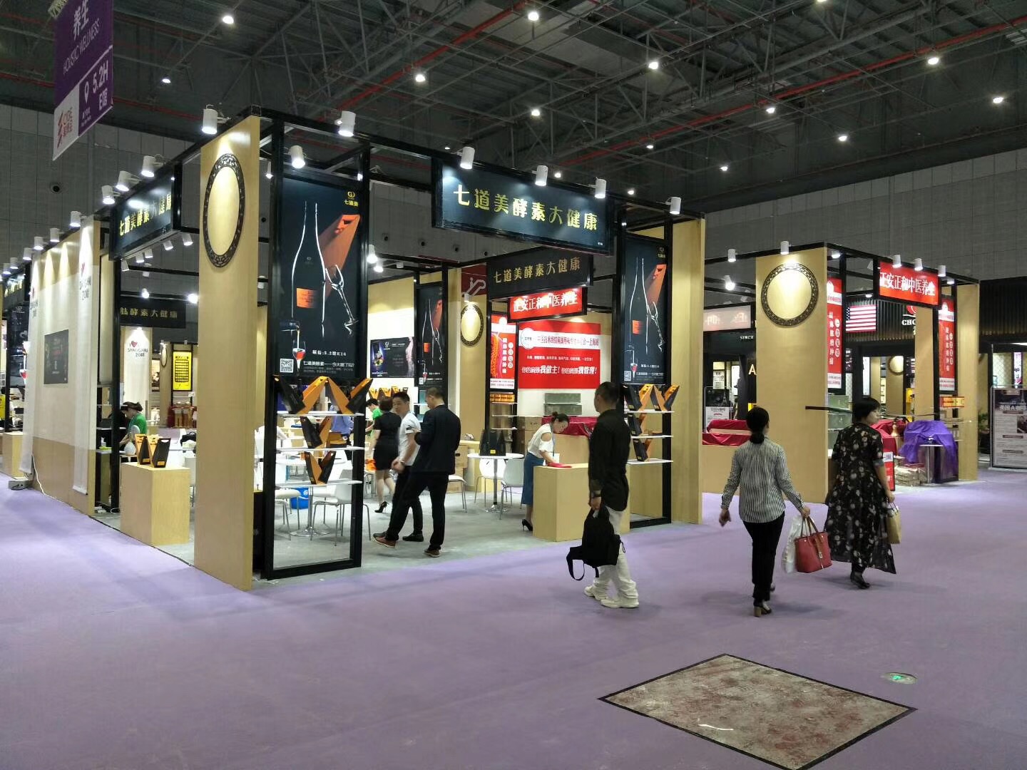 八棱柱标摊生产厂家 展会摊位铝材展板配套工厂 特装展台搭建铝料