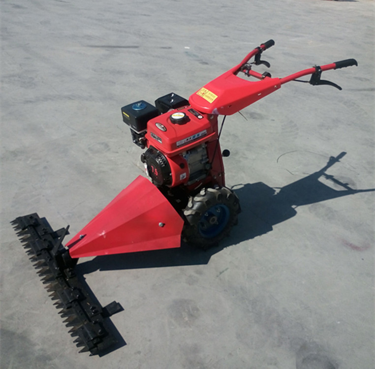 汽油剪草机自走式割草机