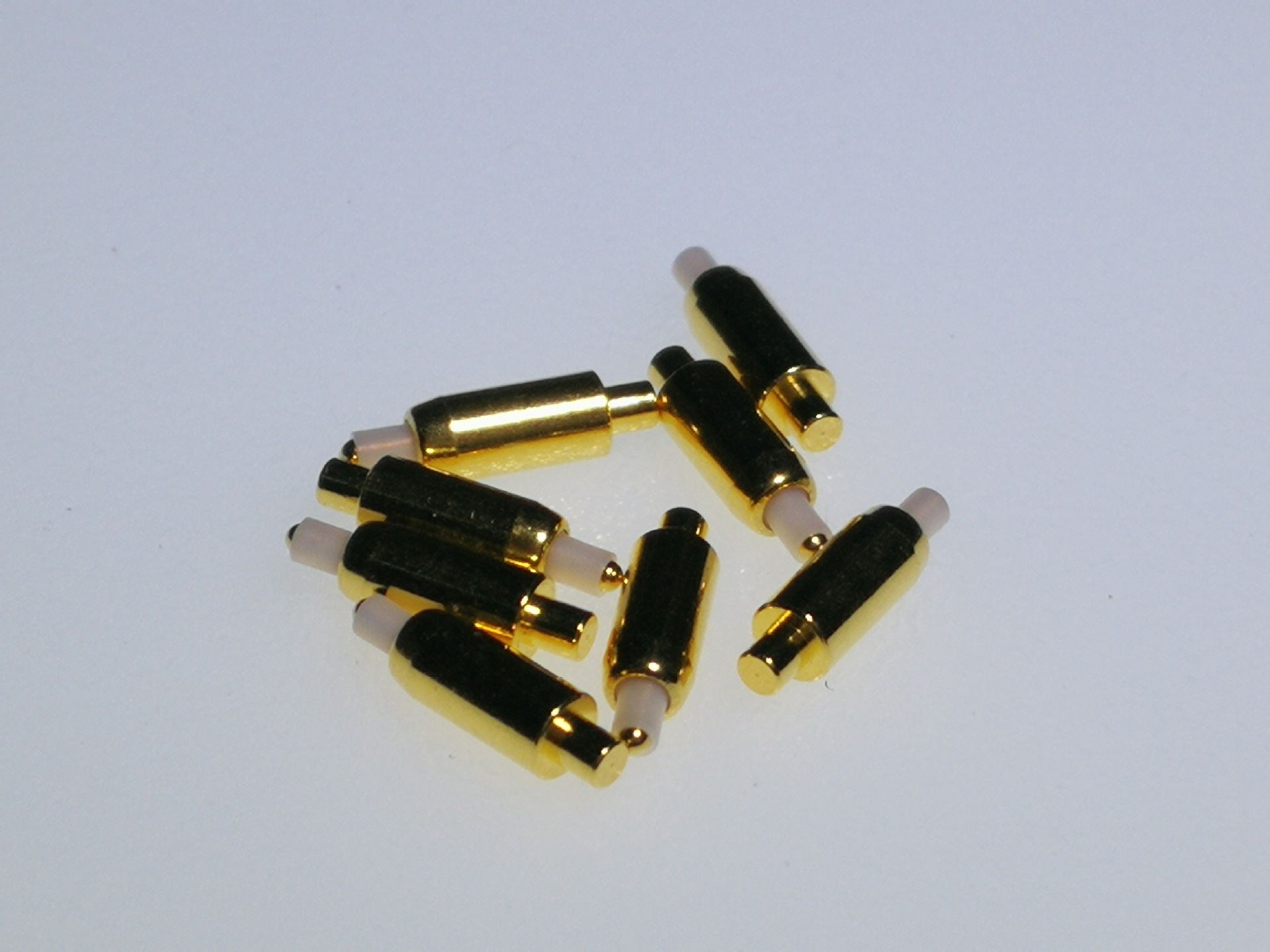 大电流5g pogo pin高频针无人机tws蓝牙电子充电弹针顶针铜柱探针