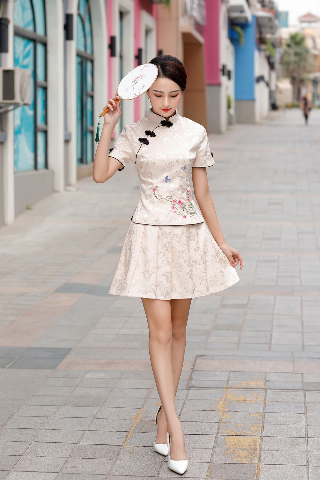 蕴诗坊厂家自营中式盘扣绣花民族风改良旗袍百褶裙套装2150