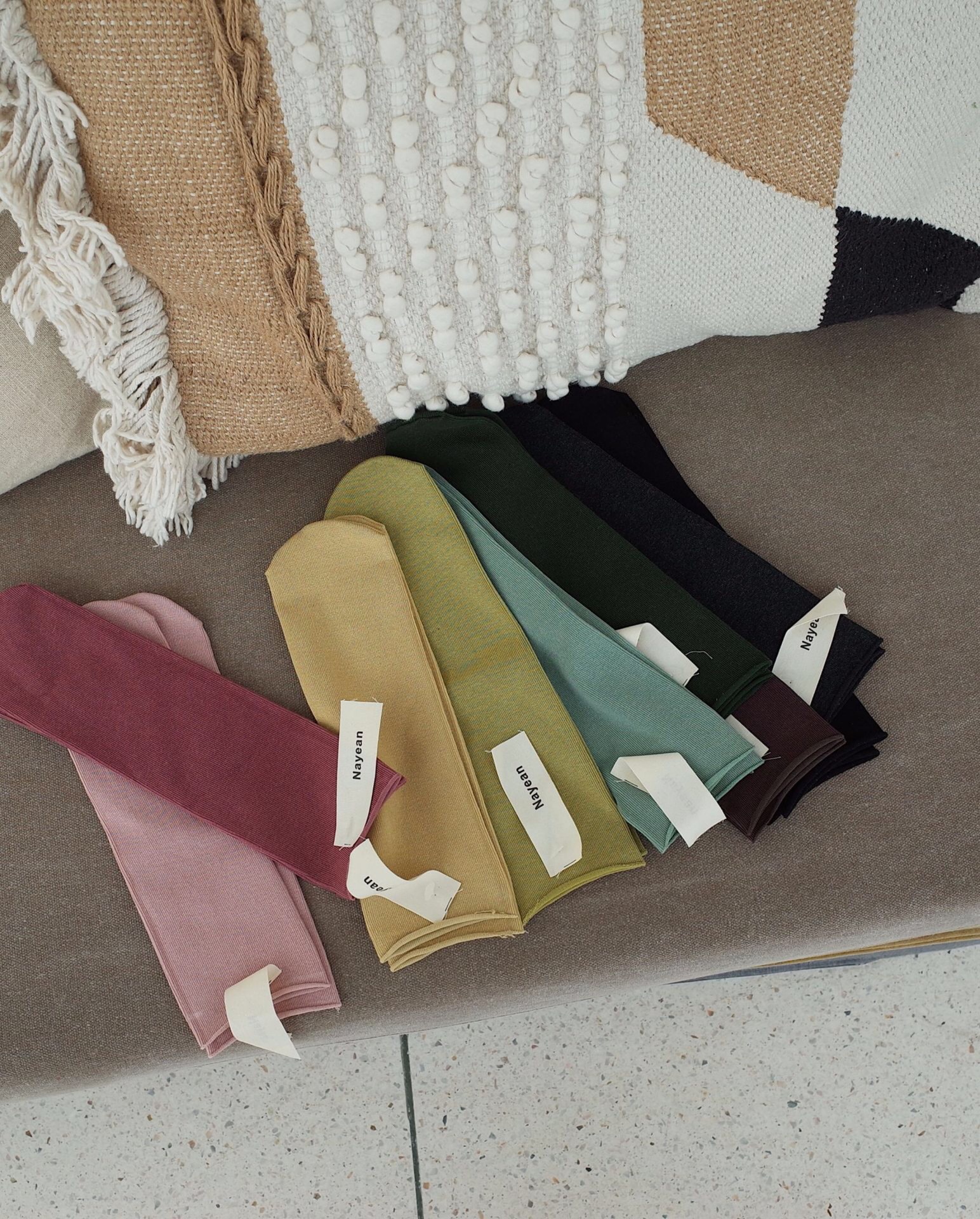 nayean韩国卷边堆堆袜女秋冬纯色全棉彩色糖果色直板无根中筒袜子