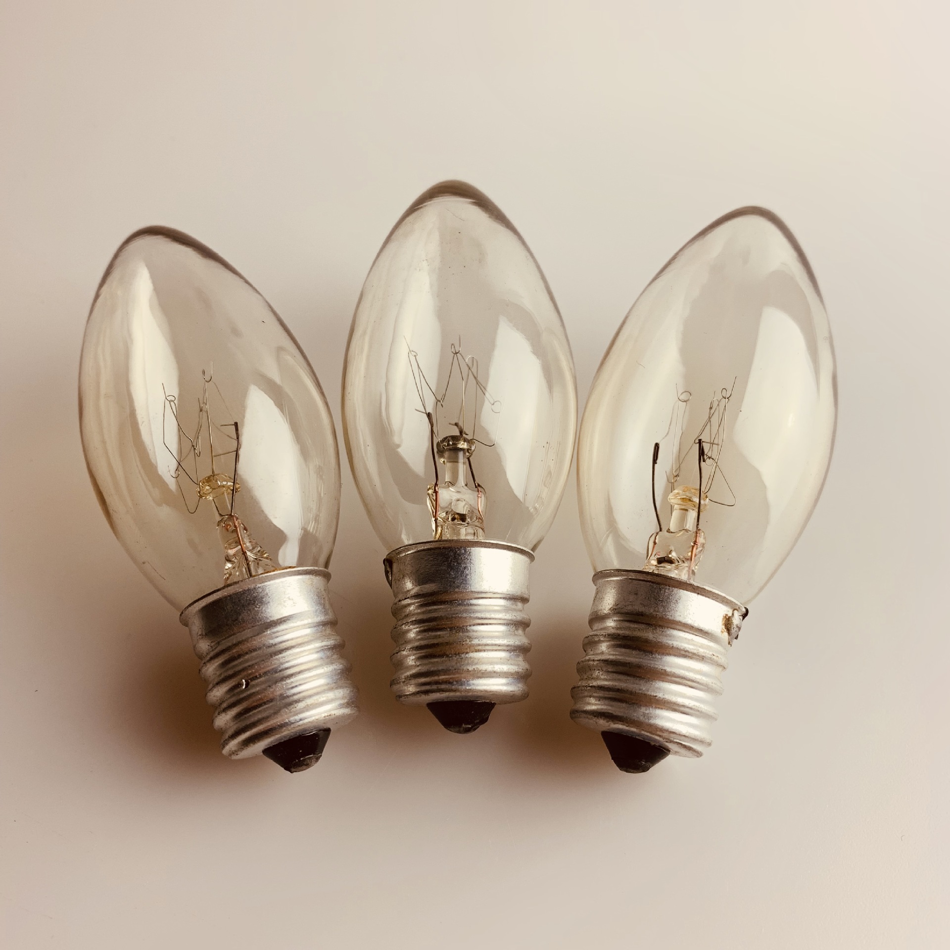 厂家直销 圣诞树小灯泡c9