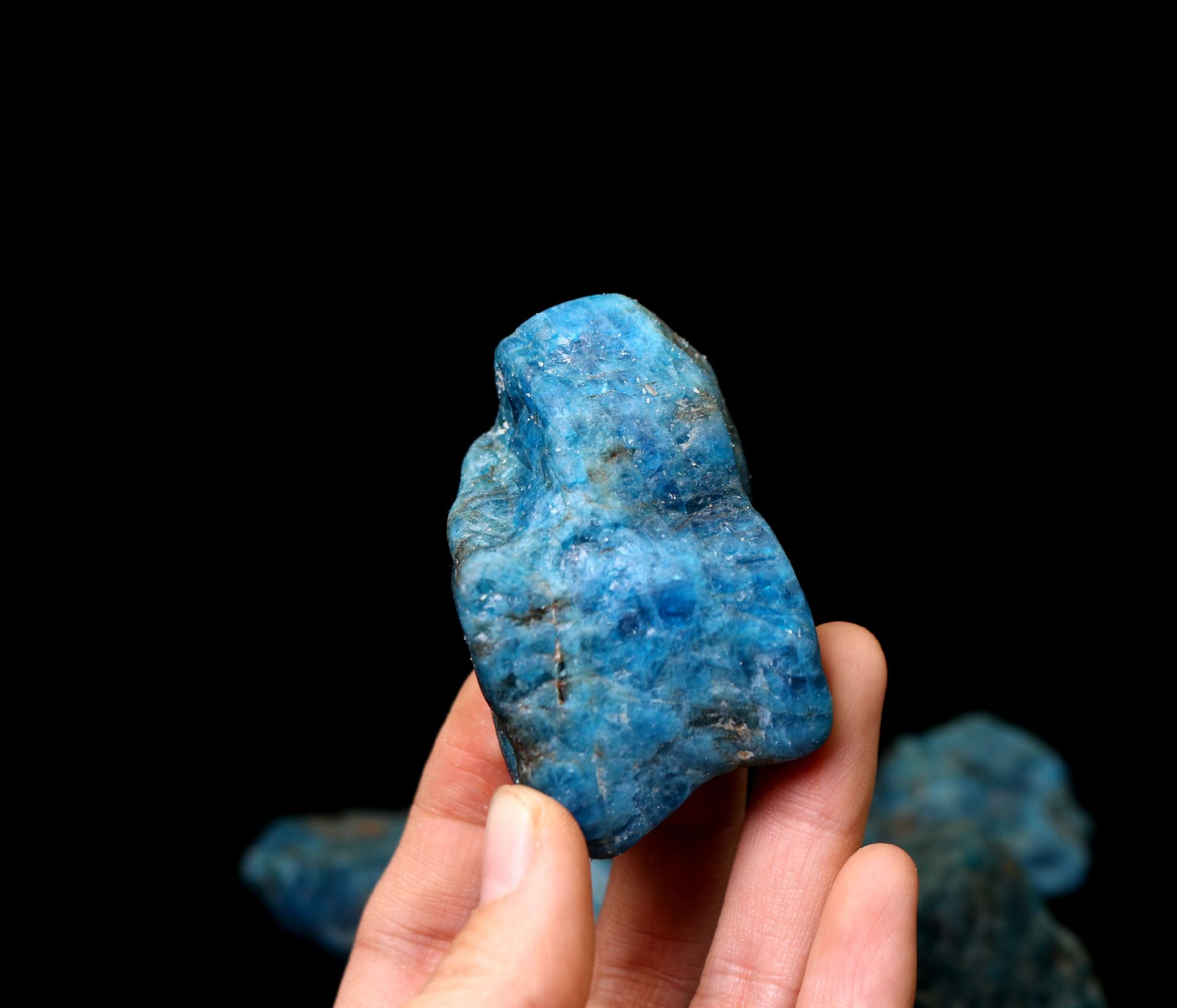 磷灰石矿物标本教学标本马达加斯加蓝色磷灰石晶体莫氏硬度