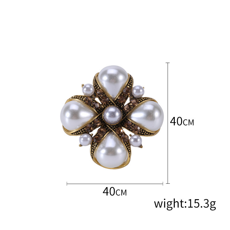 Factory Direct Sales Cross-Border Hot Selling White Pearl Personality Creative Brooch High-End Versatile Clothing Brooch Accessories Corsage