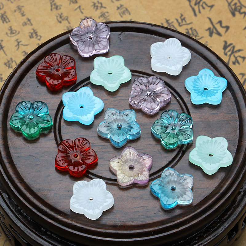 新款进口捷克琉璃五瓣花中孔梅花花瓣珠diy饰品配件古风发簪材料