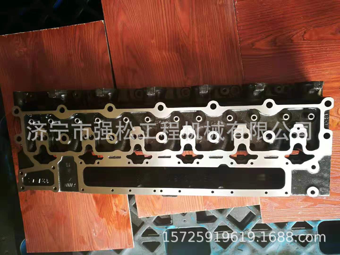 康明斯6CT，小松6D114缸蓋 (3)