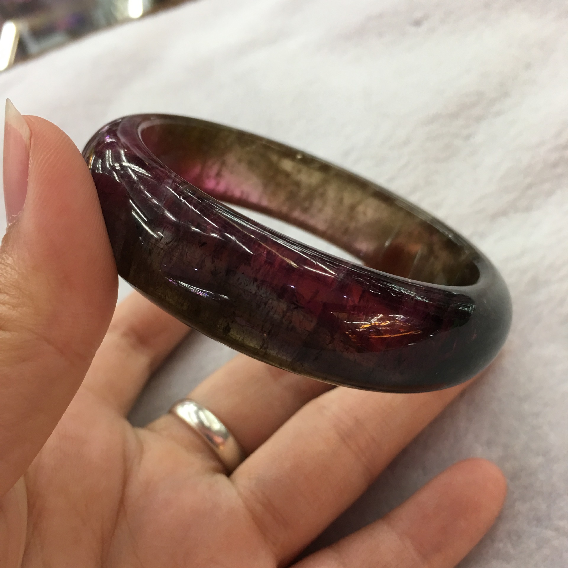 天然碧玺手镯 巴西西瓜碧手镯 碧玺双色手镯晶体通透可塘厂家直销