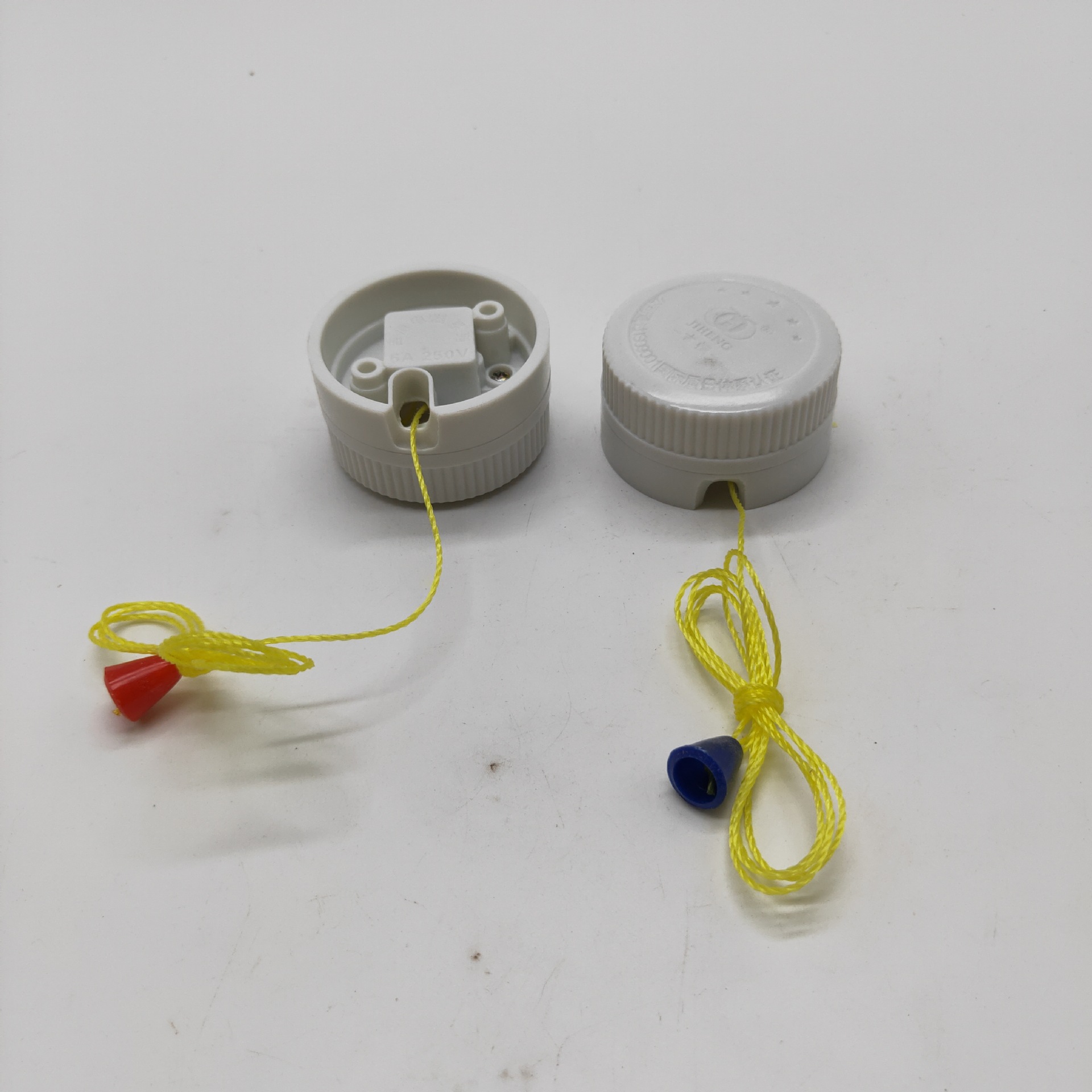 手动拉线开关加厚料壁拉线开关圆形拉绳开关2元店两元店货源批发