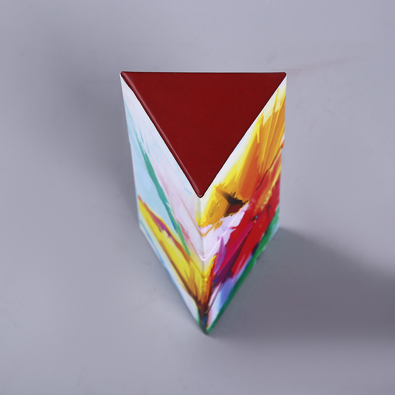 厂家定做硬纸三角形包装盒创意彩色花卉三角盒文具笔包装盒定制