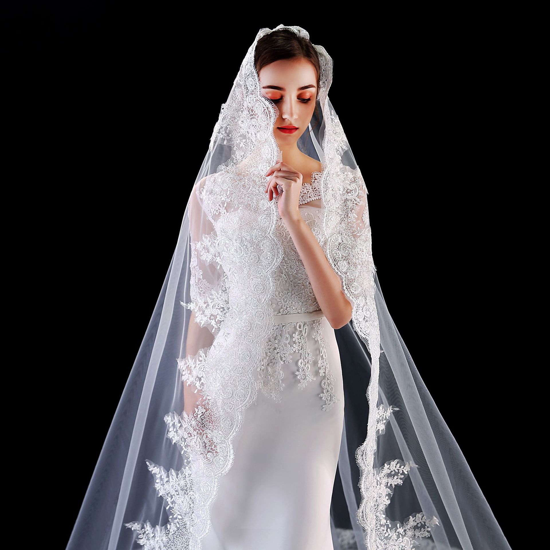 新款3米宽幅大头纱 欧美长款拖尾婚纱配饰高档蕾丝贴花厂家直销