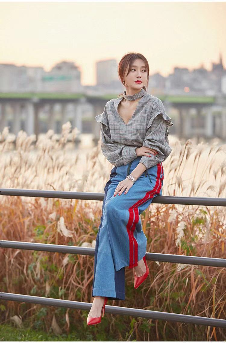 明星秦岚同款女士衬衣女装2019新款春季韩版宽松棉麻长袖格子衬衫