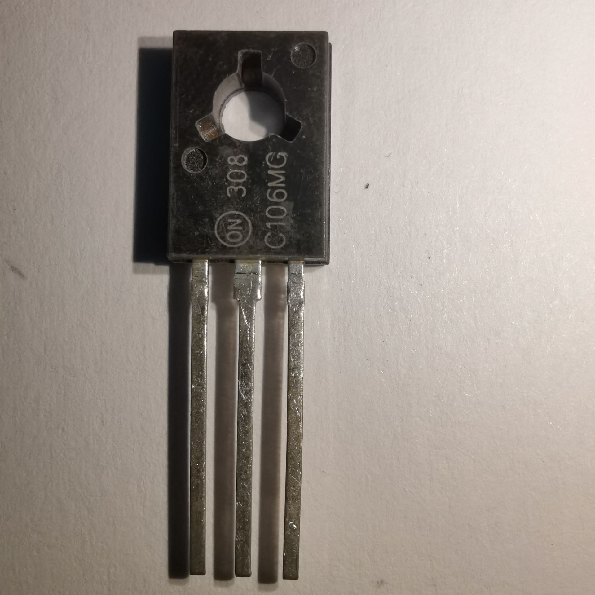 供应单向可控硅铜框架材质c106mgc106dg2a电流