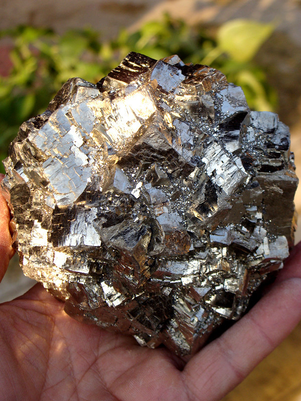 安居疗愈石天然大颗黄铁矿原石单晶体多晶体愚人金