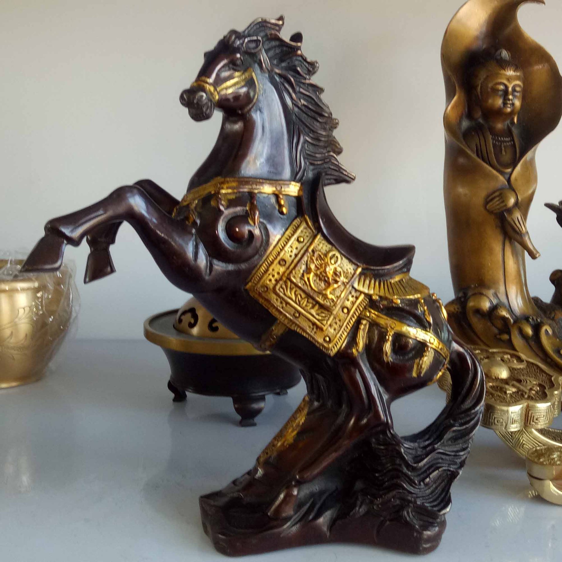 厂家批发铜雕吉祥动物工艺品黄铜马上发财紫铜四不猴铜老鹰摆件