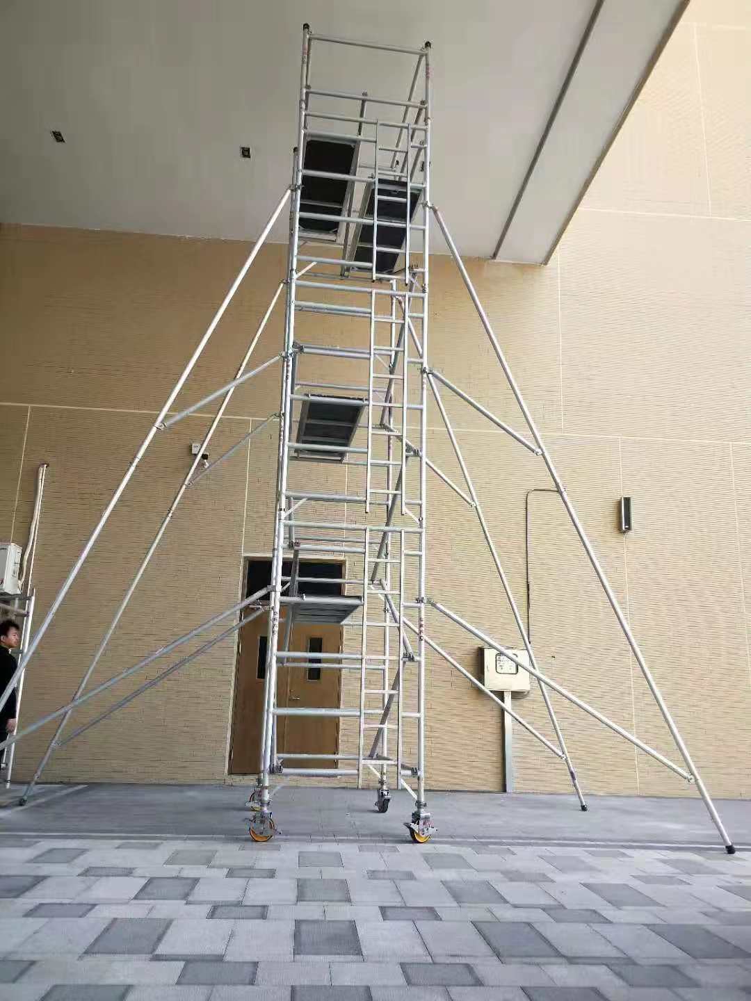 厂家直售高空做业平台 建筑工程铝合金脚手架 折叠移动脚手架批发