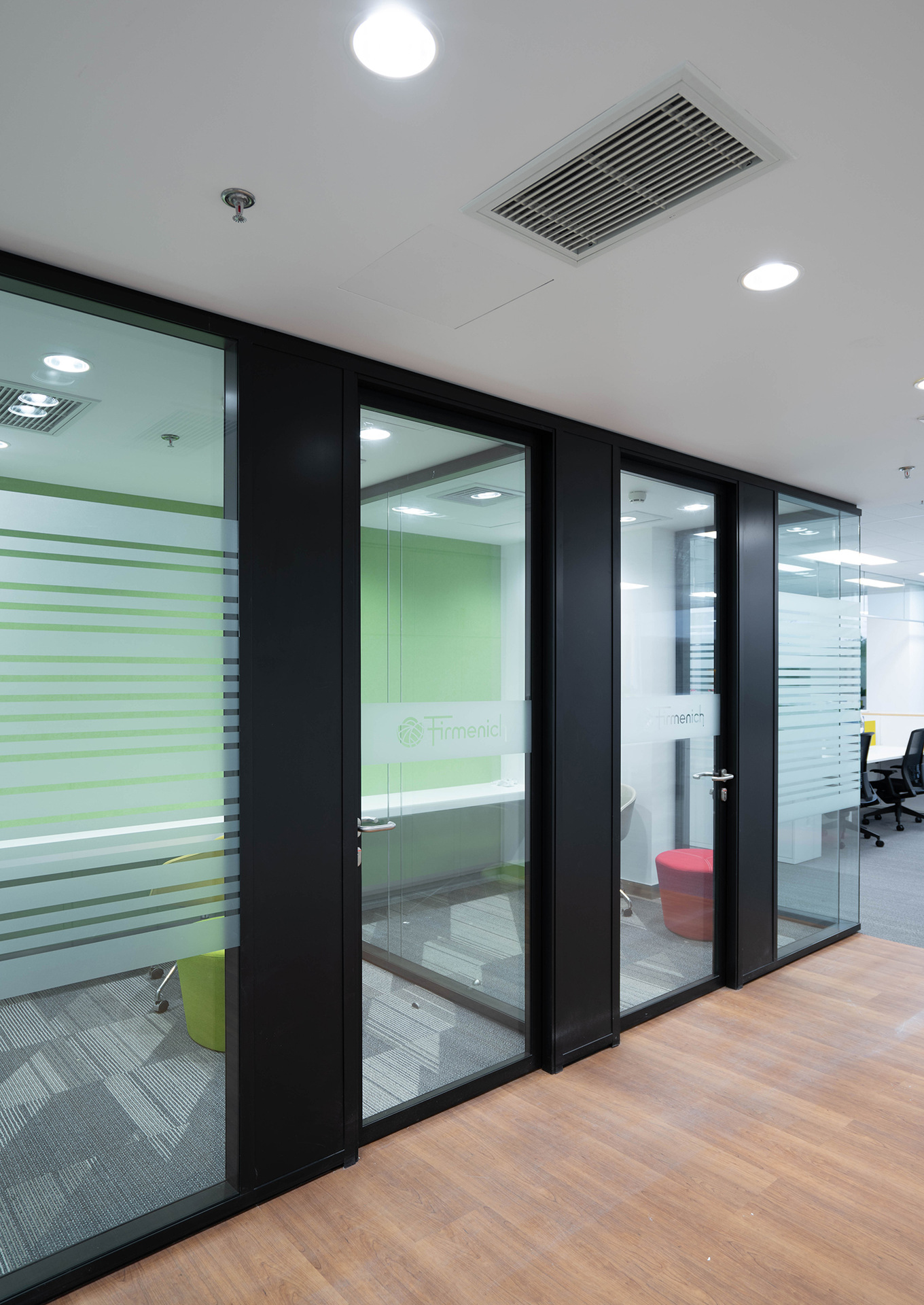 双面铝合金玻璃隔断室内成品系统隔断墙洽谈室自然拼接透明高隔间