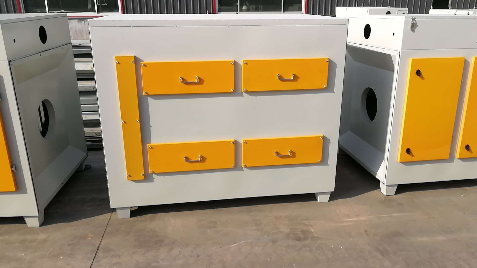 直销活性炭吸附箱环保箱吸附装置漆雾现货供应活性炭吸附塔图片