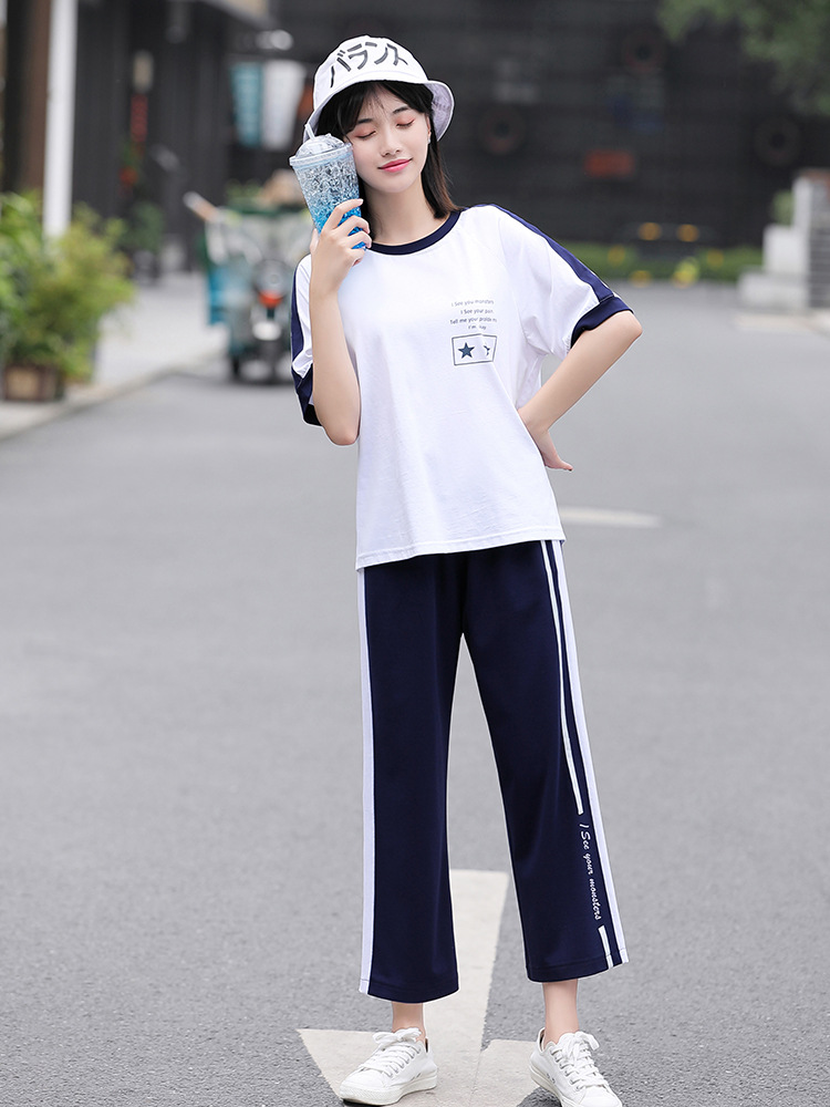 初中生服装女