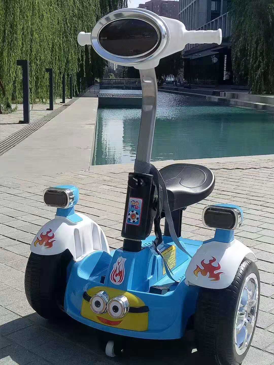 儿童电动车带遥控平衡车室内瓦力车四轮双驱小孩可坐电动玩具童车