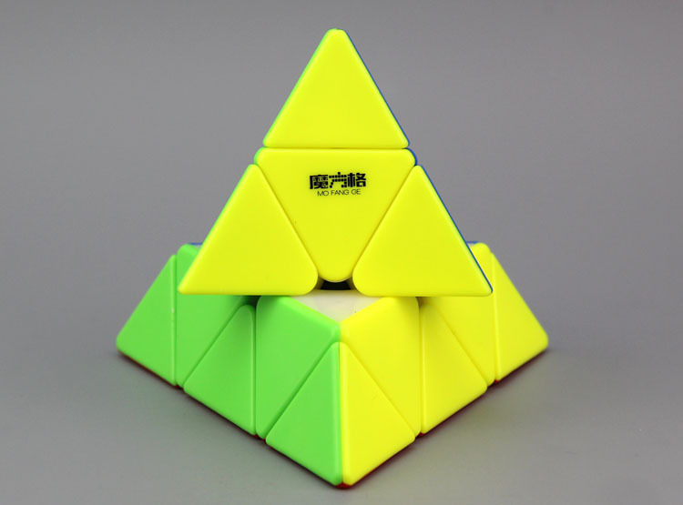 【魔方格 金字塔黑色】四轴四面体 金字塔魔方 三角形 异形魔方