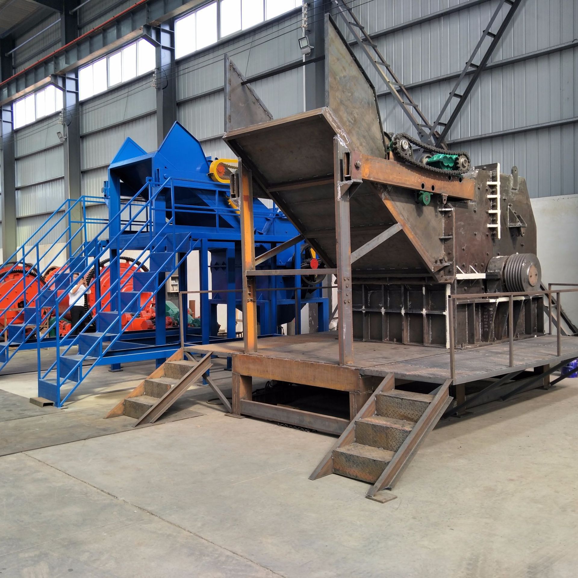 1600废旧金属破碎机多功能废钢废铁皮破碎机油漆桶易拉罐粉碎机