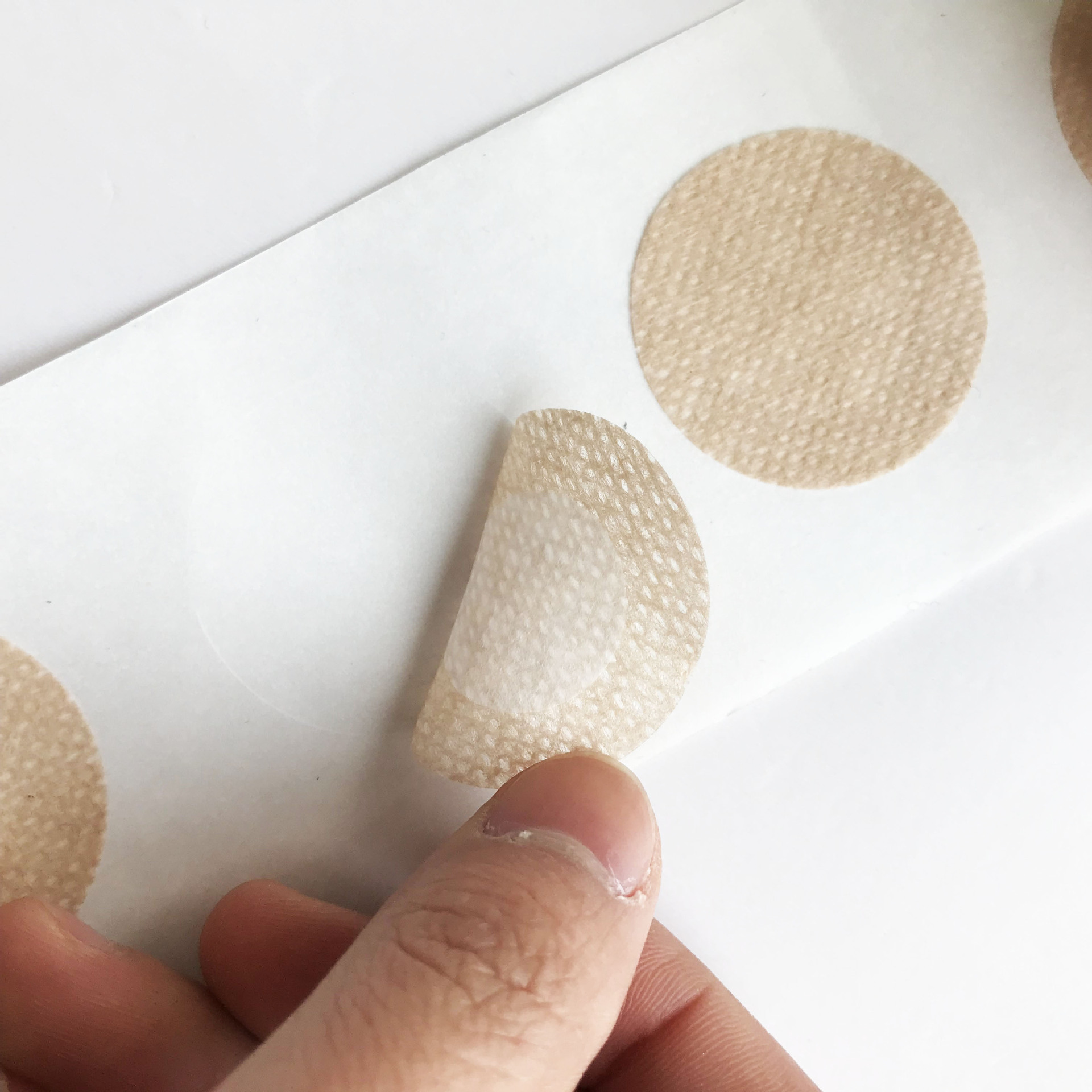 定做医用献血针孔采血贴 新型艾灸治疗贴 无纺布创可贴 100片/盒