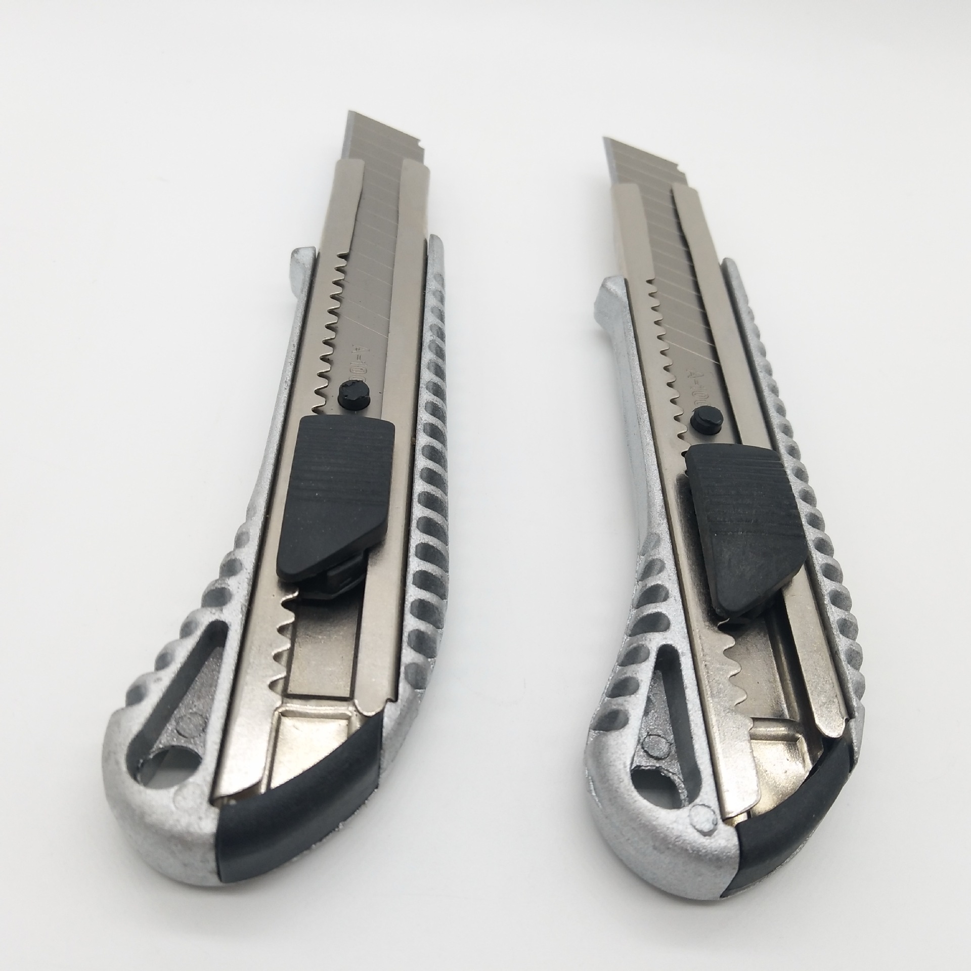 批发铝合金美工刀多功能切割刀手动锁定高效美工刀 工具刀 裁纸刀