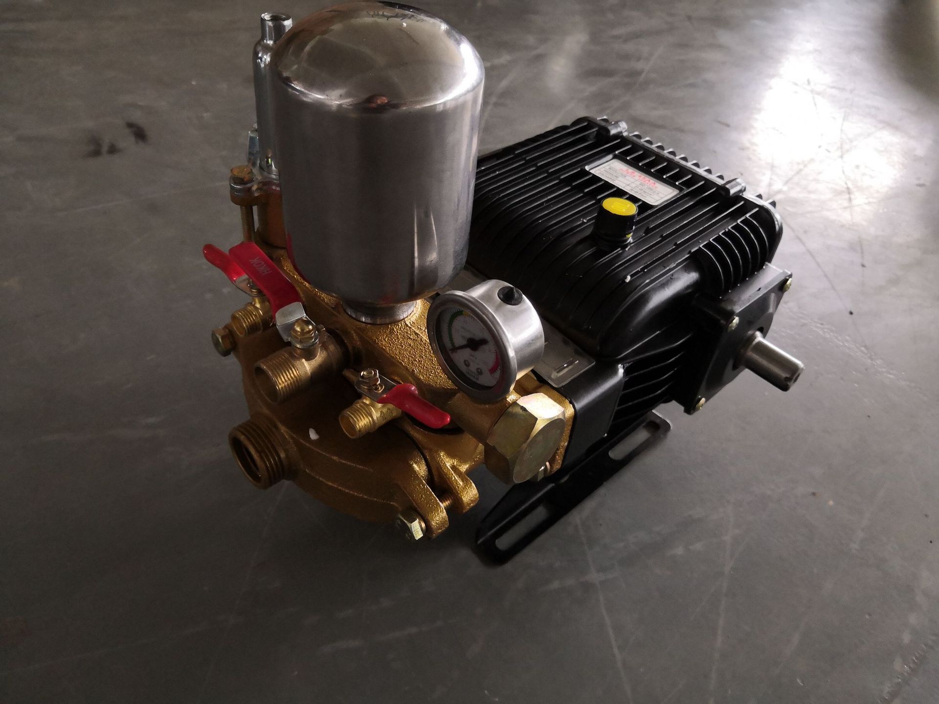 大接口三出水皮带轮式三缸柱塞泵喷雾泵高压打药机泵喷雾机30泵头