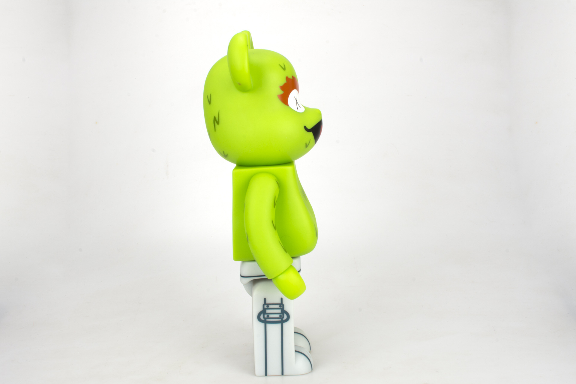 bearbrick400%暴力熊手办积木熊模型客厅摆件关节可动办公摆件