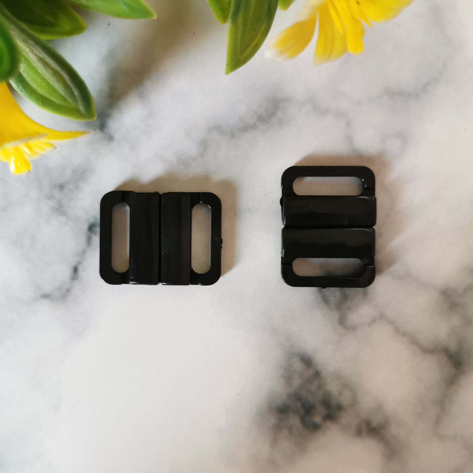 多式样多尺寸内衣压扣按压扣插扣塑料染色内衣对扣文胸前扣15mm