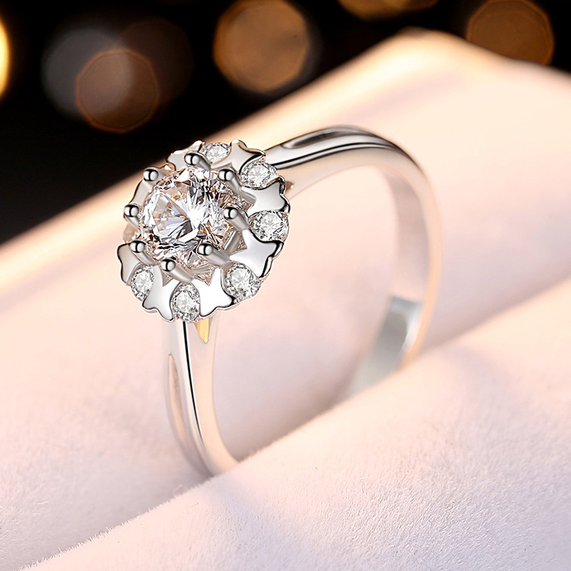 新款925纯银时尚50分莫桑石手捧花钻戒 可调节女戒 厂家一件代发